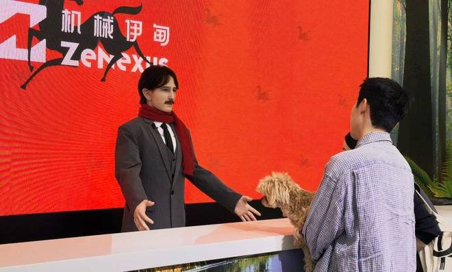 图源：虎嗅拍摄