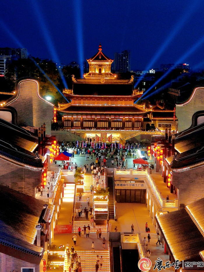 万花楼文旅综合城成为玉林首个沉浸式微旅游目的地。玉林市融媒体中心记者 陈旭庆 摄