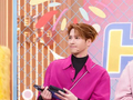 王嘉尔北美巡演高举五星红旗，以“Chineseboy”身份自豪发声，并盛情邀请海外粉丝到中国旅游