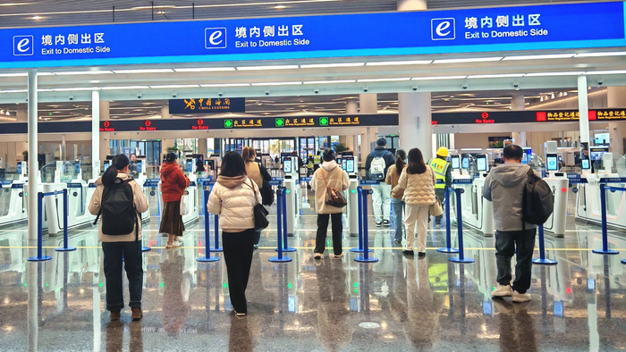 东方枢纽国际商务合作区高效通关，贸易更加便利化（央广网记者  冯丽  摄）