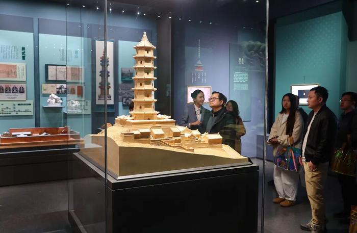  “御苑芳华—三山五园历史文化展”现场