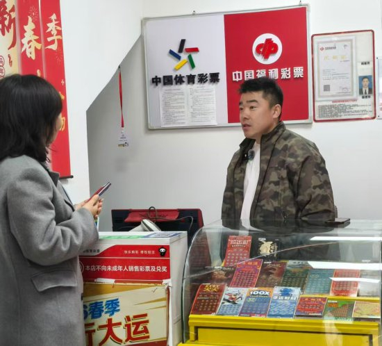 王洪亮接受中国吉林网采访