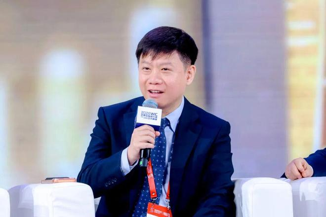 明略科技吴明辉在大会现场，图片来源：明略科技