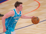 欢迎来到真正的NBA~常规赛三分王克尼佩尔附加赛首节5中0吞蛋
