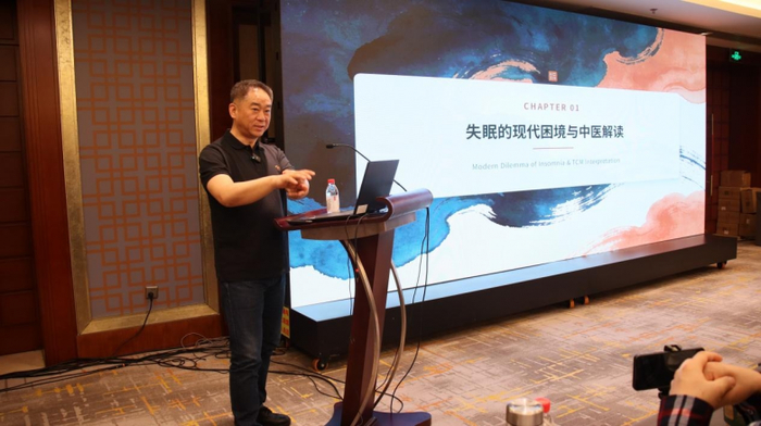 图为王红星教授培训花絮