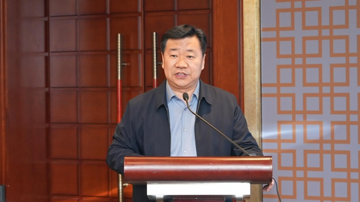 图为中国康复医学会驻会副秘书长杜昆