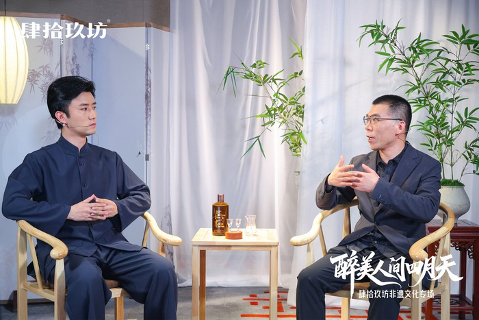 △左：佛山咏春拳传人 戴子龙