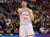 轻轻松松！王哲林6中4拿到12分7板2助1断 正负值+21