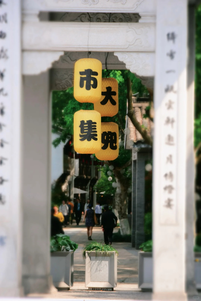 摄/