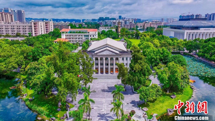  航拍校园风景。广西大学供图