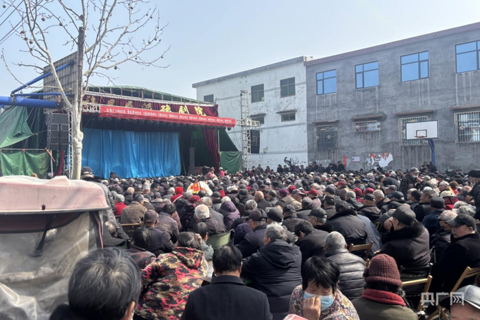 许昌市桑派豫剧研究中心演出现场坐满观众（央广网发  受访者供图）