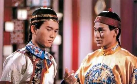 ▲ 《鹿鼎记》中的潘宏彬（左）和刘德华（右）