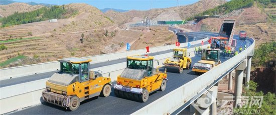 　　宣会高速加快后续工程施工