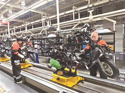 ▲ 钱江摩托总装线。（祁晓玲摄）