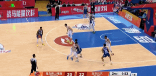 太凶了！基诺内斯无解突破杀伤&国内球员连中三分 青岛轰北京17-0