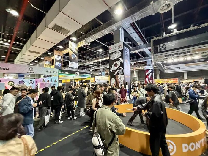 4月18日至19日，国内规模最大的EDC潮流玩具展在上海开幕。摄影/新京报贝壳财经记者俞金旻