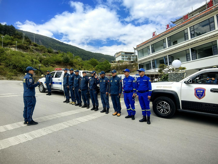 ▲陈延寿所在的队伍出发进山的照片&nbsp;瑞丽市蓝天救援队供图