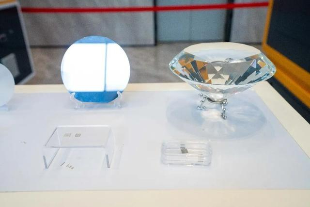 △银湖激光产品展示