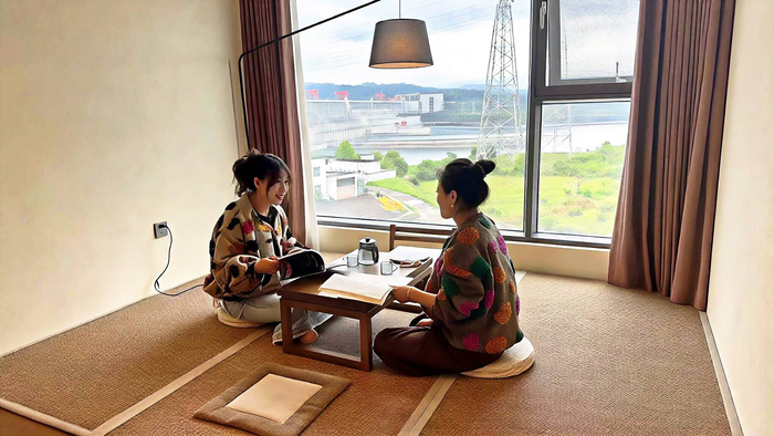 客房的每一帧窗景，都有长江美景入画。