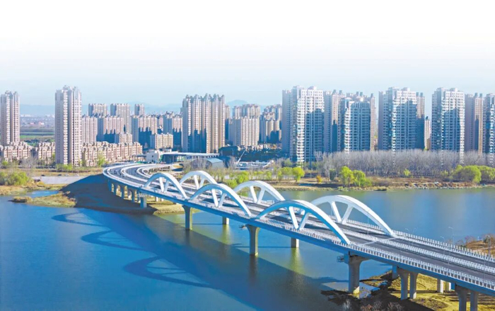 作为厂通路的标志性工程，潮白河大桥向西通往北京城市副中心，向东连接河北省廊坊市大厂县。 视觉中国供图