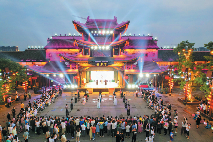 房县西关印象 十堰融媒记者全正 摄