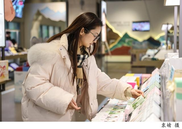 东方美谷·自然堂未来美妆城。袁婧摄