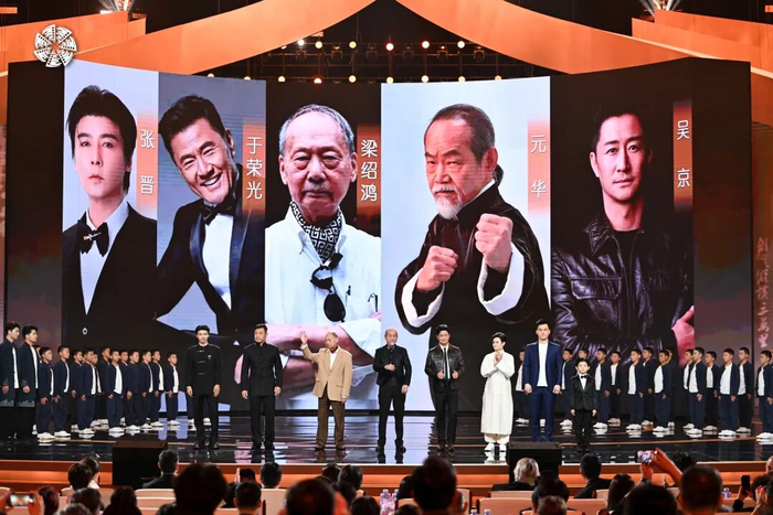 张晋、于荣光、梁绍鸿、元华、吴京