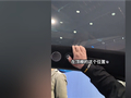 懂车帝现场体验扒开尚界Z7T顶棚引热议 有博主则称问题：网友吵翻视频动机是啥