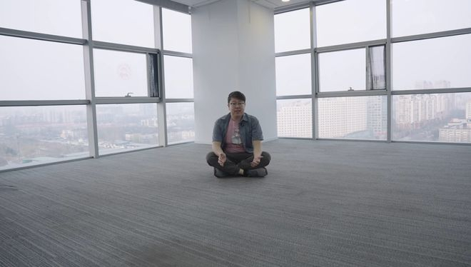 图丨许华哲和他的新办公室（来源：受访者）