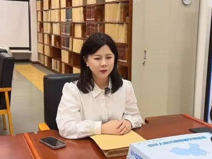 黄莺在湖北省图书馆盲文阅览室（图源网络）