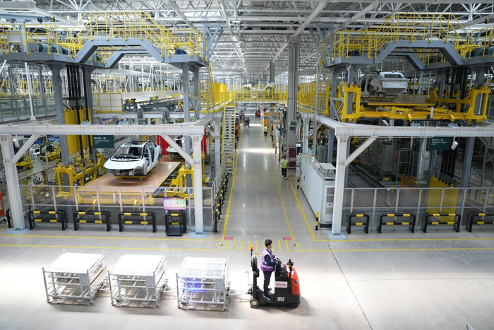 理想汽车常州智造制造基地工厂一角。（光明网记者 王文韬摄）