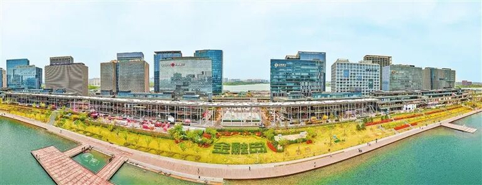 郑州龙湖金融岛。