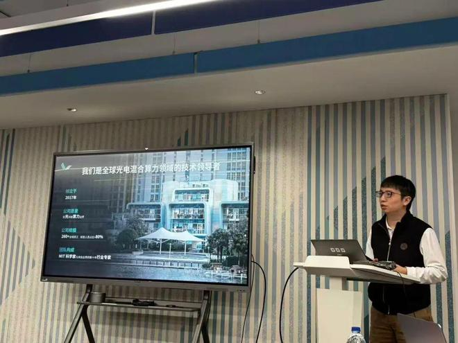 图为沈亦晨 金叶子/摄