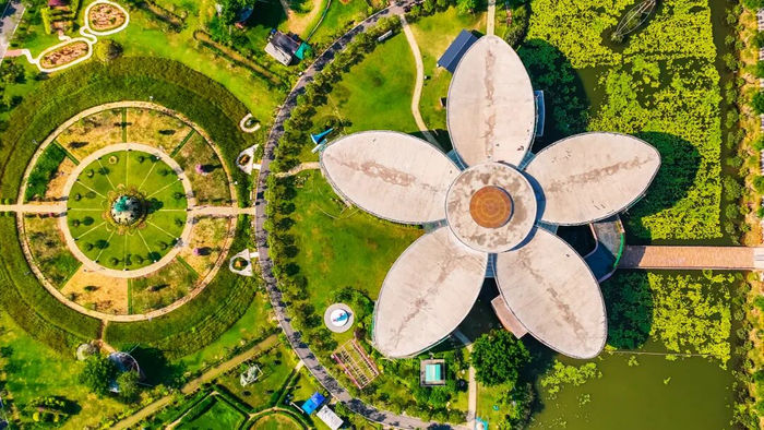 岭南大地百草园