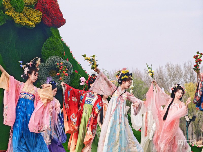 花神祭表演（央广网发  北京国际鲜花港供图）