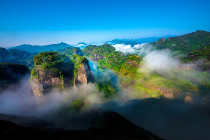 奇秀甲东南的武夷盛景（张筱惜 摄）
