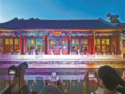 今年五一假期，北海公园品牌文化活动“印·静心”晚间文化体验将限时回归 摄影/本报记者 王斌