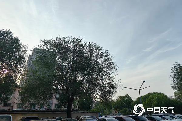 　　今晨，北京天气晴朗。