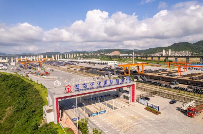 怀化国际陆港（航拍图）。图源：新华社