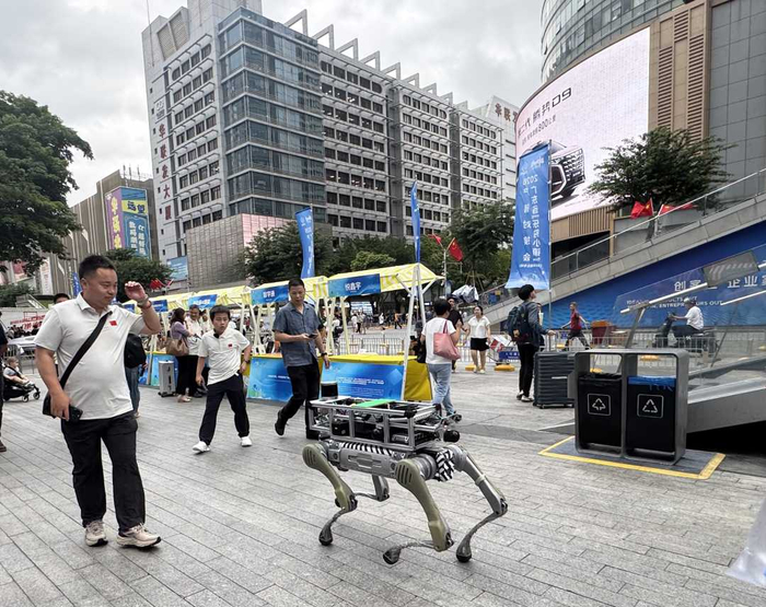 华强北2026夏日潮GO季现场。杨依琳摄
