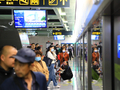 两份“五四”荣誉背后，藏着一座岛城的万家灯火 | 新京报评论