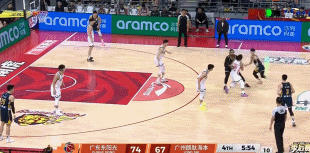 持续输出！徐杰三分弹进后崔永熙三分也有 帮助广东占据主动
