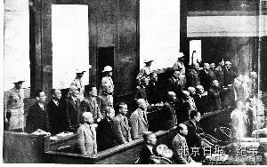 法庭上的被告席。