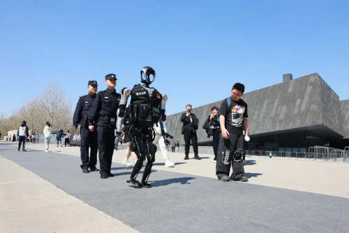 机器人警察巡逻