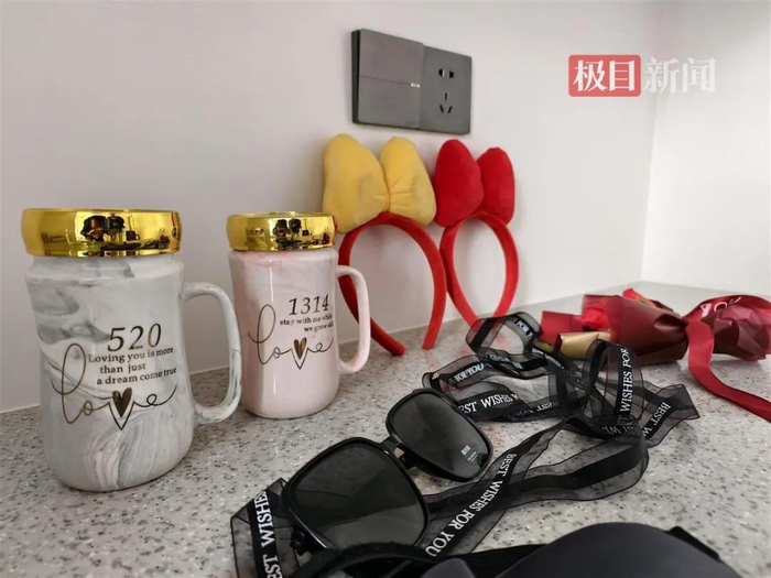 婚房内的物品