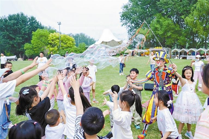     图为“旷野漫游”露营节活动现场。    本报记者 马珉璐 本报通讯员 蔡颖鑫 摄