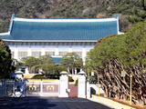 韩方称正在讨论是否参与美方霍尔木兹海峡行动