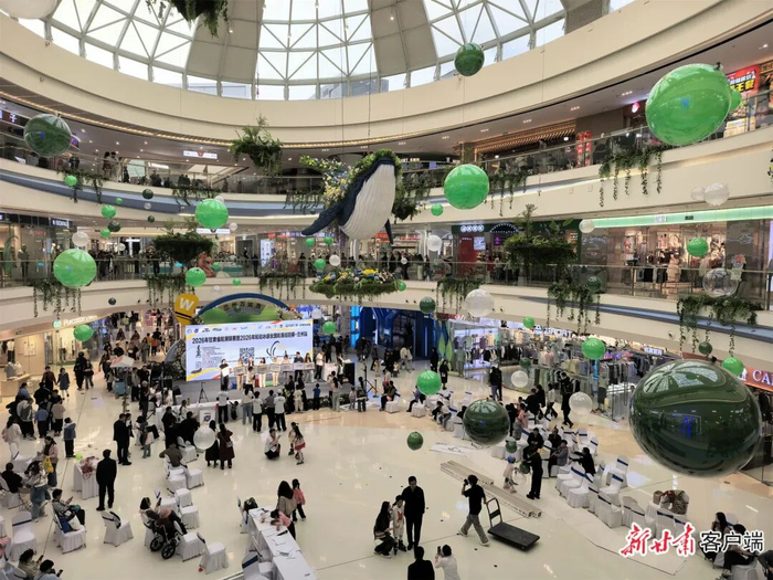 兰州万达茂内的假日场景。