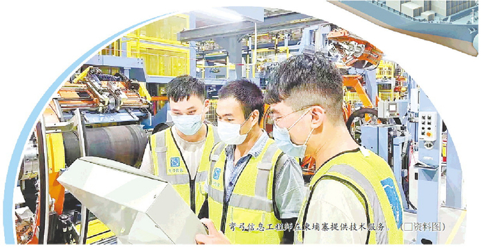 弯弓信息工程师在柬埔寨提供技术服务。（□资料图）