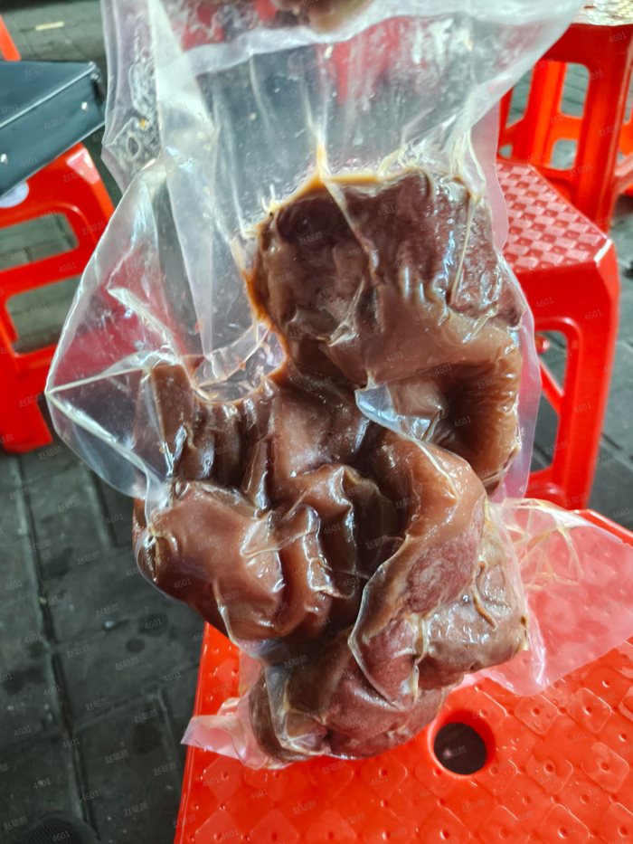 餐饮单位在售的“五香驴肉”